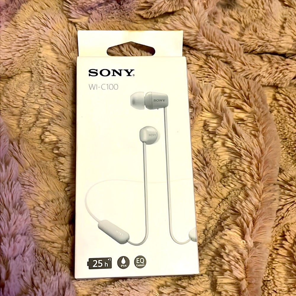 SONY WI-C100 Earbuds NIB